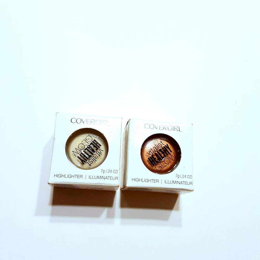 NEW Covergirl 2 highlighter illuminatuer  80467202 eye face skin